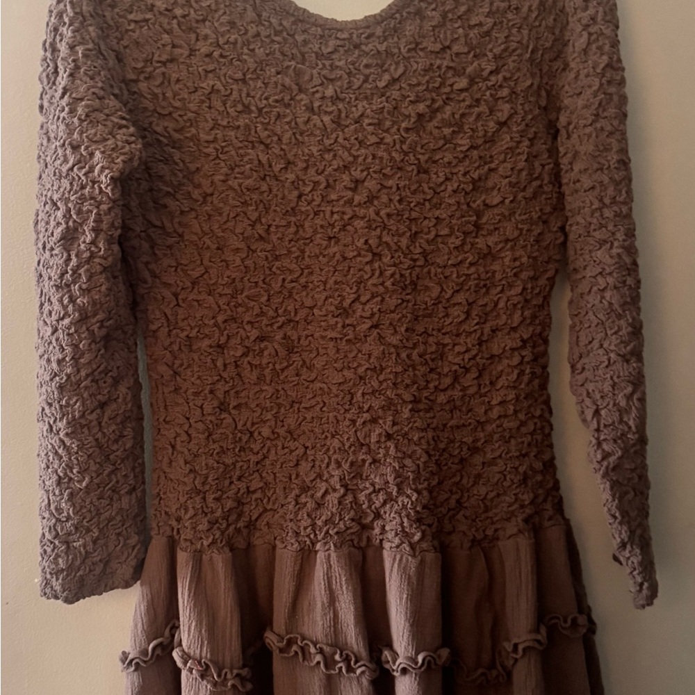 Elegant Brown Open-Back Dress - Picture 6 of 6